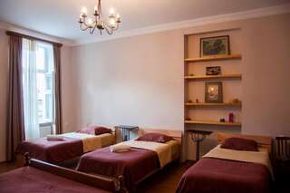 Гостевой дом Guest House Lile Тбилиси Семейный номер с общей ванной комнатой-4